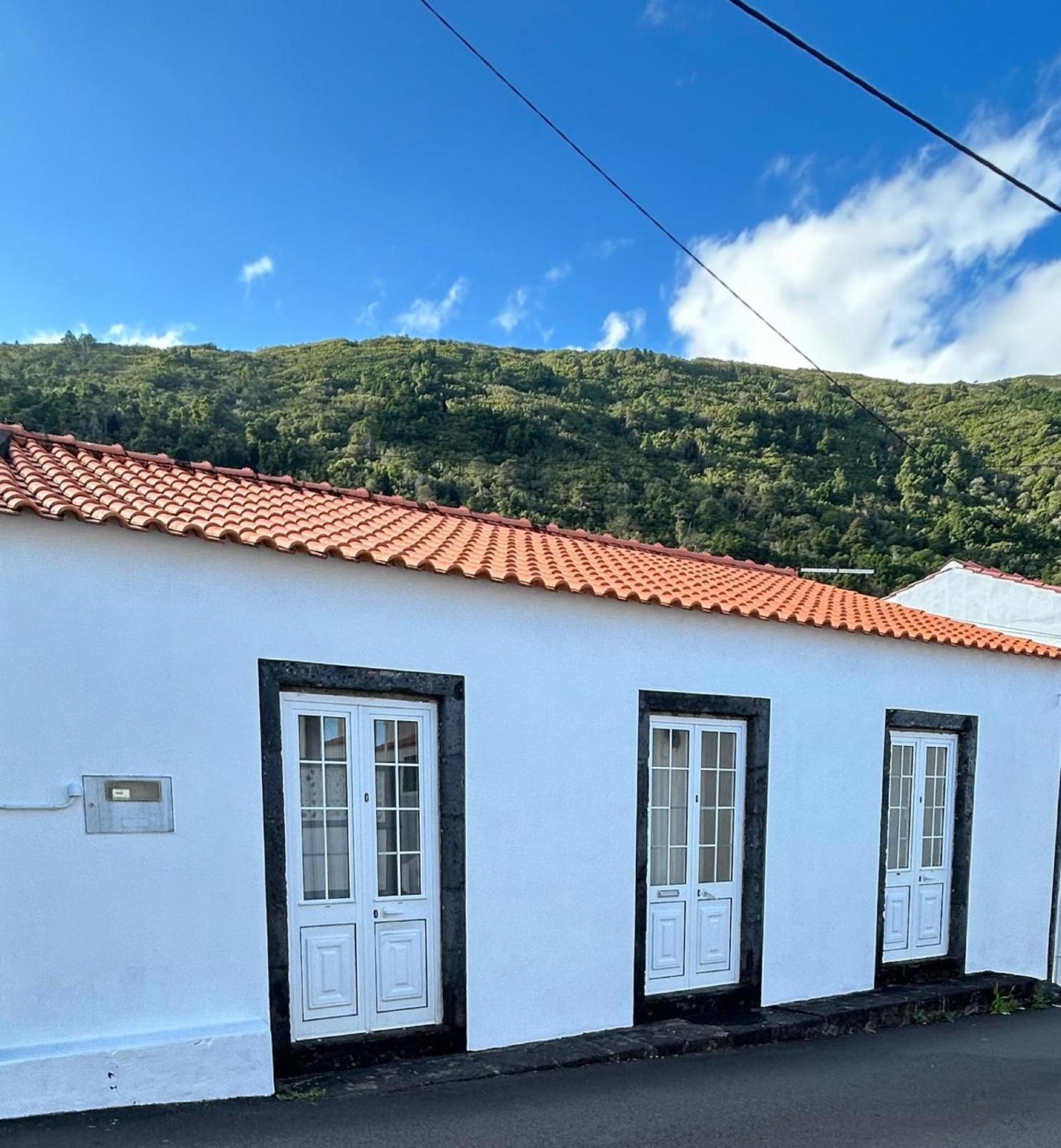 Вилла Pico Boutique House Лажеш Экстерьер фото