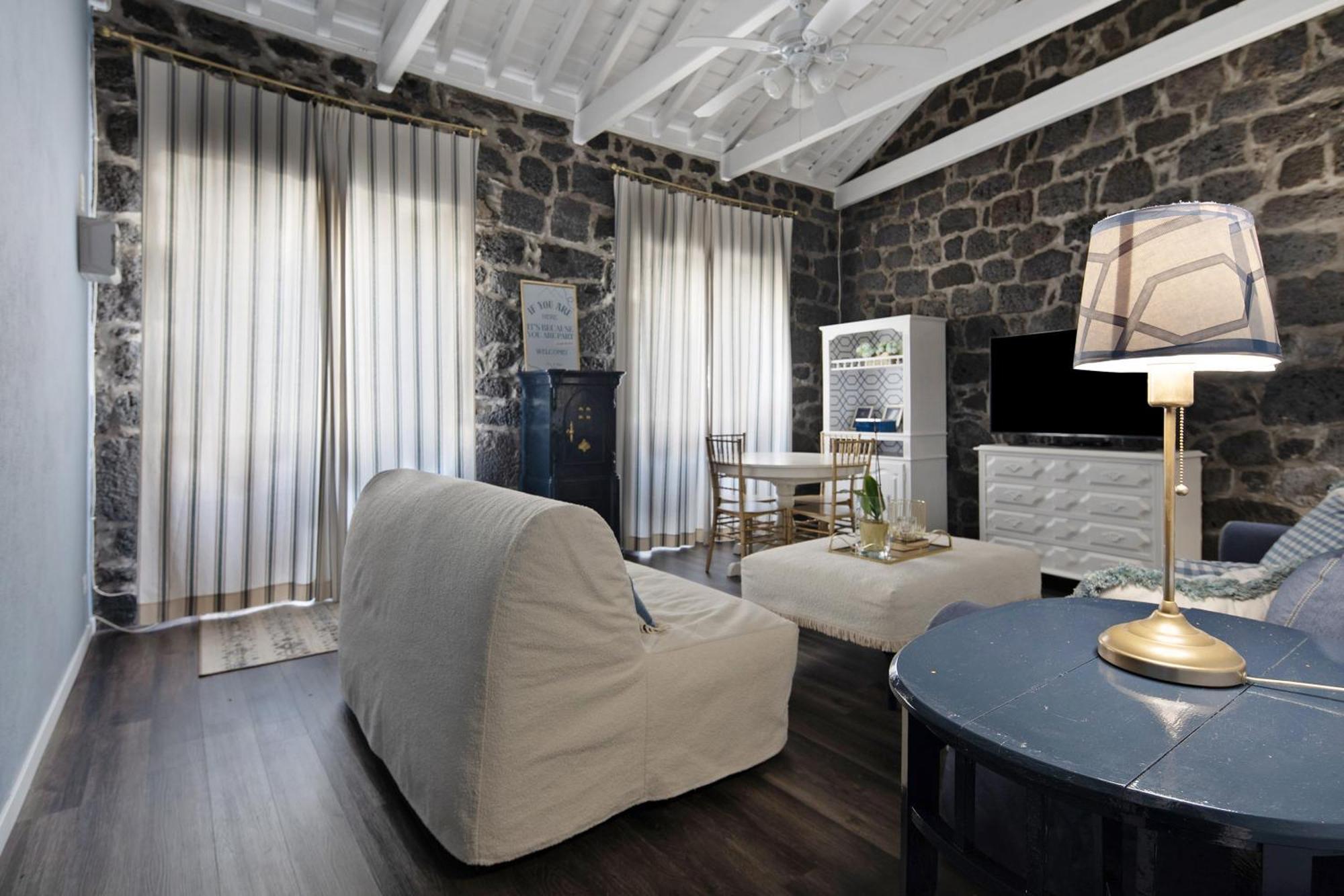 Вилла Pico Boutique House Лажеш Экстерьер фото